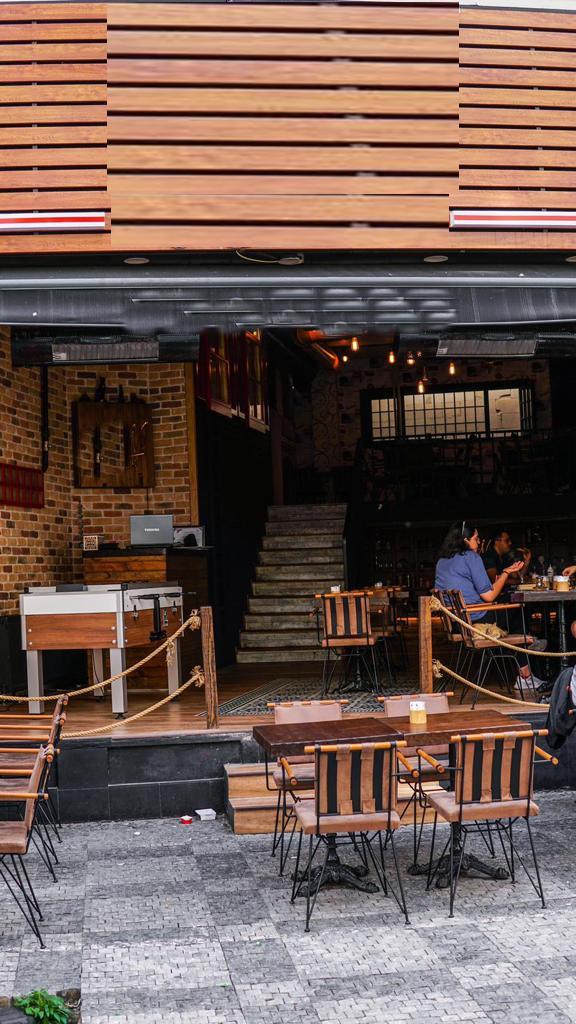 KADIKÖY HALİTAĞA'DA DEVREN KİRALIK CAFE & RESTAURANT